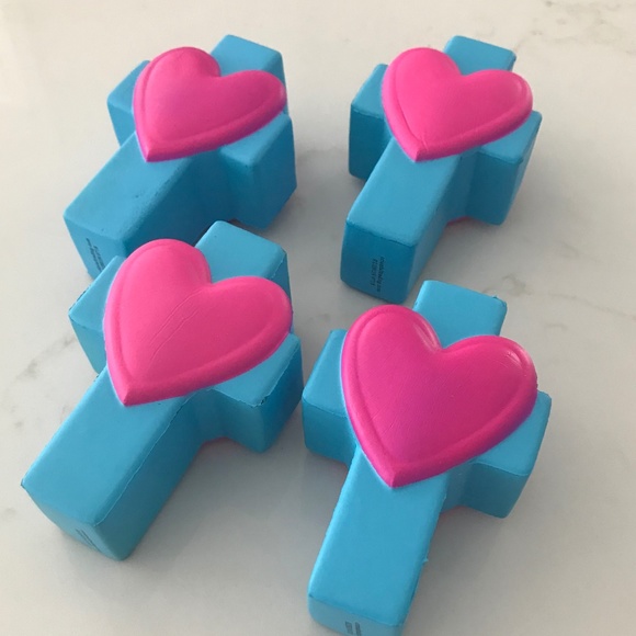 Set of 4 Stress Toy Fidget Toy Blue Cross with Red Heart Squeezable Fun Easter - Picture 1 of 3